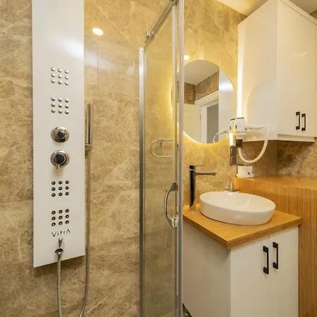 Fully Furnished Flat With Sea View In Antalya